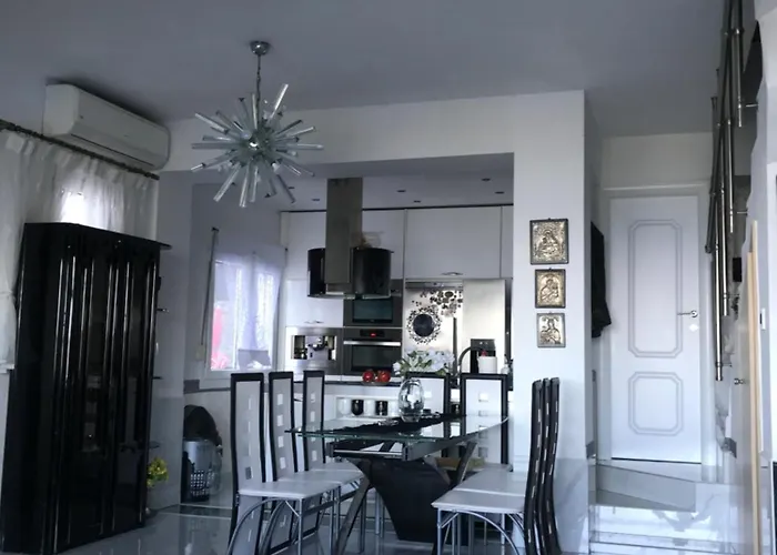 Βίλα Panorama, Now A Smart *