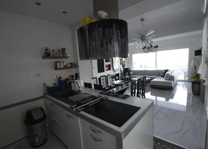 Panorama, Now A Smart 빌라 *